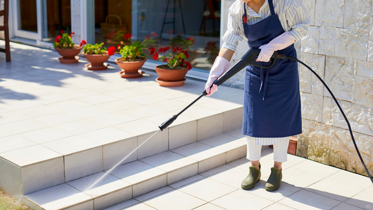 Tile and Grout Cleaning: Complete Guide, Benefits, Methods 2025